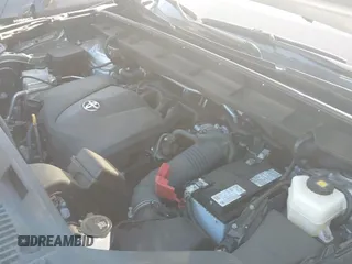 ✅ 2022 Toyota Highlander XSE • VIN: 5TDJZRBH7NS178218 • Lot: 43181239. Listed on IAAI with 31,629 mi. Free auction sales archive from the USA and detailed vehicle history report at DreamBid. Image 20.