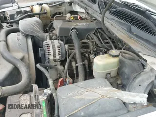 ✅ 2000 Chevrolet Suburban LS • VIN: 3GNFK16T5YG181686 • Лот: 42392480. Опубликован ранее на IAAI с пробегом 300 323 миль. Бесплатный доступ к архиву аукционных продаж из США и подробный отчёт об истории автомобиля на DreamBid. Изображение 19.