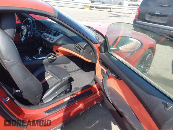 ✅ 2015 BMW Z4 sDrive28i • VIN: WBALL5C58FP556823 • Лот: 43489782. Опубліковано раніше на IAAI з пробігом 58 686 миль. Безкоштовний доступ до архіву аукціонних продажів зі США та докладний звіт про історію автомобіля на DreamBid. Зображення 5.
