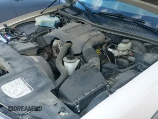 ✅ 1999 Lincoln Town Car Cartier • VIN: 1LNHM83W0XY689406 • Lot: 43001648. Wystawiony na IAAI z przebiegiem 65 029 mil. Bezpłatny archiwum sprzedaży aukcyjnych z USA i szczegółowy raport historii pojazdu na DreamBid. Zdjęcie 13.