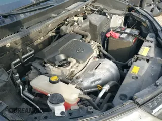 ✅ 2015 Toyota RAV4 XLE • VIN: 2T3RFREV8FW340063 • Lot: 43562223. Wystawiony na IAAI z przebiegiem 108 242 mil. Bezpłatny archiwum sprzedaży aukcyjnych z USA i szczegółowy raport historii pojazdu na DreamBid. Zdjęcie 19.