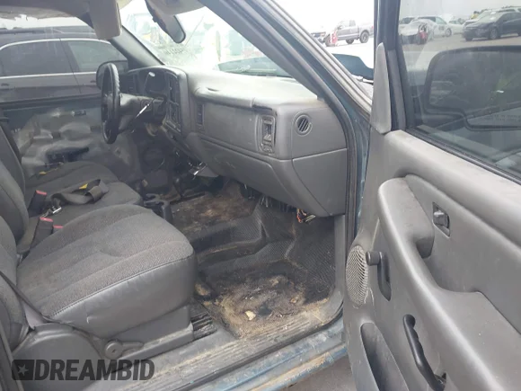 ✅ 2006 Chevrolet Silverado 1500 LT1 • VIN: 1GCEK19B06Z193653 • Лот: 45422140. Опубліковано раніше на IAAI з пробігом 175 885 миль. Безкоштовний доступ до архіву аукціонних продажів зі США та докладний звіт про історію автомобіля на DreamBid. Зображення 5.