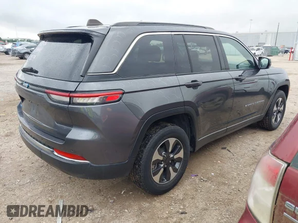 ✅ 2024 Jeep Grand Cherokee • VIN: 1C4RJYB68RC132472 • Lot: 45188411. Wystawiony na IAAI z przebiegiem 57 409 mil. Bezpłatny archiwum sprzedaży aukcyjnych z USA i szczegółowy raport historii pojazdu na DreamBid. Zdjęcie 4.