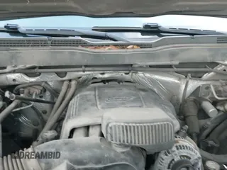 ✅ 2015 Chevrolet Silverado 2500HD LT • VIN: 1GC1KVEG6FF678291 • Lot: 42122390. Wystawiony na IAAI z przebiegiem 247 453 mil. Bezpłatny archiwum sprzedaży aukcyjnych z USA i szczegółowy raport historii pojazdu na DreamBid. Zdjęcie 19.