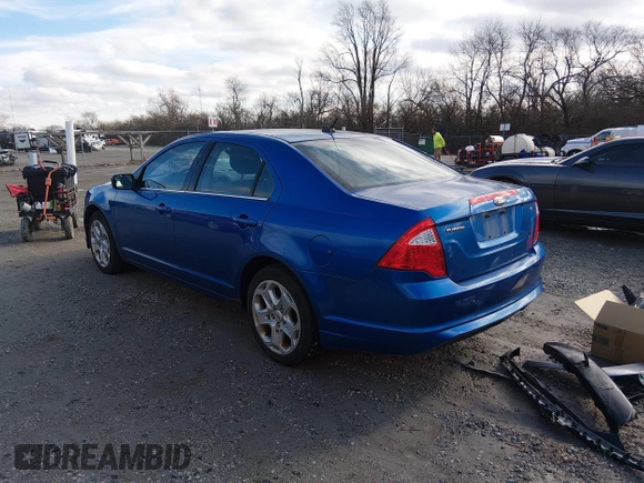 ✅ 2011 Ford Fusion SE • VIN: 3FAHP0HA8BR322244 • Lot: 44124941. Wystawiony na IAAI z przebiegiem 99 963 mil. Bezpłatny archiwum sprzedaży aukcyjnych z USA i szczegółowy raport historii pojazdu na DreamBid. Zdjęcie 3.