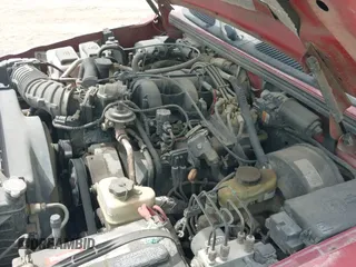 ✅ 2004 Ford Explorer Sport Trac XLS • VIN: 1FMZU67K64UA52734 • Lot: 42793441. Wystawiony na IAAI z przebiegiem 131 616 mil. Bezpłatny archiwum sprzedaży aukcyjnych z USA i szczegółowy raport historii pojazdu na DreamBid. Zdjęcie 13.