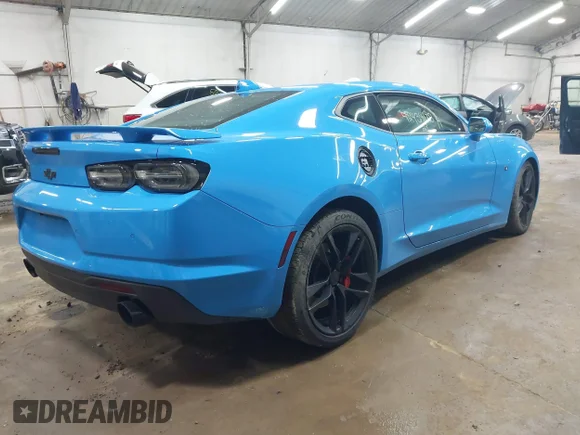 ✅ 2023 Chevrolet Camaro 2SS • VIN: 1G1FG1R71P0138838 • Lot: 42434198. Wystawiony na IAAI z przebiegiem 27 263 mil. Bezpłatny archiwum sprzedaży aukcyjnych z USA i szczegółowy raport historii pojazdu na DreamBid. Zdjęcie 4.