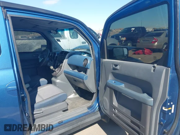 ✅ 2006 Honda Element EX-P • VIN: 5J6YH28736L019734 • Лот: 43170292. Опубліковано раніше на IAAI з пробігом Не вказано. Безкоштовний доступ до архіву аукціонних продажів зі США та докладний звіт про історію автомобіля на DreamBid. Зображення 5.