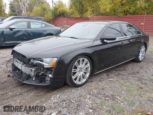 ✅ 2014 Audi A8 4.0T • VIN: WAUR2AFD8EN008811 • Lot: 43585868. Wystawiony na IAAI z przebiegiem 139 702 mil. Bezpłatny archiwum sprzedaży aukcyjnych z USA i szczegółowy raport historii pojazdu na DreamBid. Zdjęcie 17.