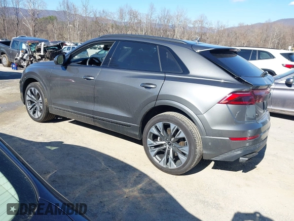 ✅ 2025 Audi Q8 Premium Plus • VIN: WA1BVBF11SD019099 • Lot: 44560364. Wystawiony na IAAI z przebiegiem 19 809 mil. Bezpłatny archiwum sprzedaży aukcyjnych z USA i szczegółowy raport historii pojazdu na DreamBid. Zdjęcie 3.
