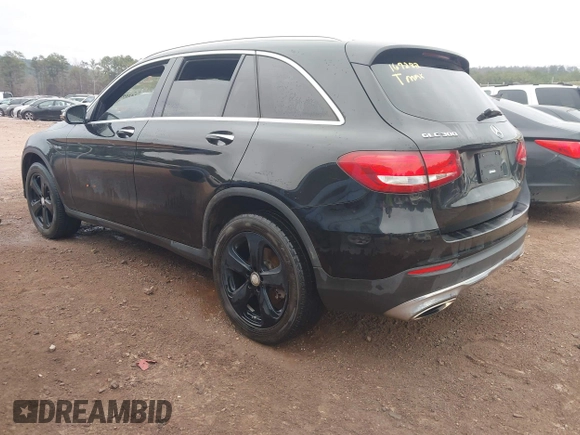 ✅ 2017 Mercedes-Benz GLC 300 • VIN: WDC0G4JB5HF167282 • Lot: 44269683. Wystawiony na IAAI z przebiegiem 119 413 mil. Bezpłatny archiwum sprzedaży aukcyjnych z USA i szczegółowy raport historii pojazdu na DreamBid. Zdjęcie 3.