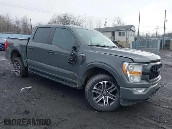 ✅ 2021 Ford F-150 XLT • VIN: 1FTEW1EP5MFC93798 • Lot: 43800915. Wystawiony na IAAI z przebiegiem 126 675 mil. Bezpłatny archiwum sprzedaży aukcyjnych z USA i szczegółowy raport historii pojazdu na DreamBid. Zdjęcie 1.