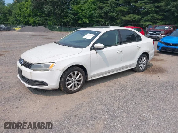 ✅ 2011 Volkswagen Jetta SE • VIN: 3VWDZ7AJ3BM317954 • Lot: 45620321. Wystawiony na IAAI z przebiegiem 189 172 mil. Bezpłatny archiwum sprzedaży aukcyjnych z USA i szczegółowy raport historii pojazdu na DreamBid. Zdjęcie 2.