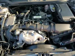 ✅ 2017 Mercedes-Benz CLA 250 • VIN: WDDSJ4EB3HN499730 • Lot: 93064105. Wystawiony na Copart z przebiegiem 123 134 mil. Bezpłatny archiwum sprzedaży aukcyjnych z USA i szczegółowy raport historii pojazdu na DreamBid. Zdjęcie 13.