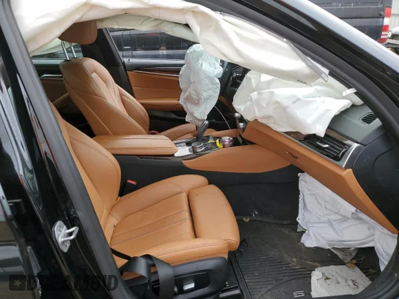 ✅ 2018 BMW 5 Series 530e xDrive • VIN: WBAJB1C53JB374195 • Лот: 67254612. Опубликован ранее на Copart с пробегом Не указан. Бесплатный доступ к архиву аукционных продаж из США и подробный отчёт об истории автомобиля на DreamBid. Изображение 5.