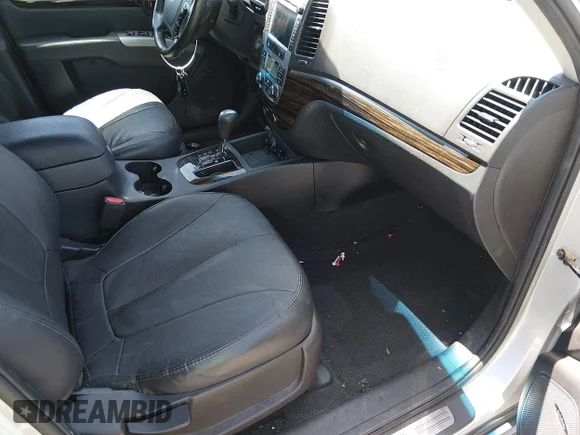 ✅ 2011 Hyundai Santa Fe Limited • VIN: 5XYZK4AG8BG062778 • Lot: 45362359. Wystawiony na IAAI z przebiegiem 212 989 mil. Bezpłatny archiwum sprzedaży aukcyjnych z USA i szczegółowy raport historii pojazdu na DreamBid. Zdjęcie 5.