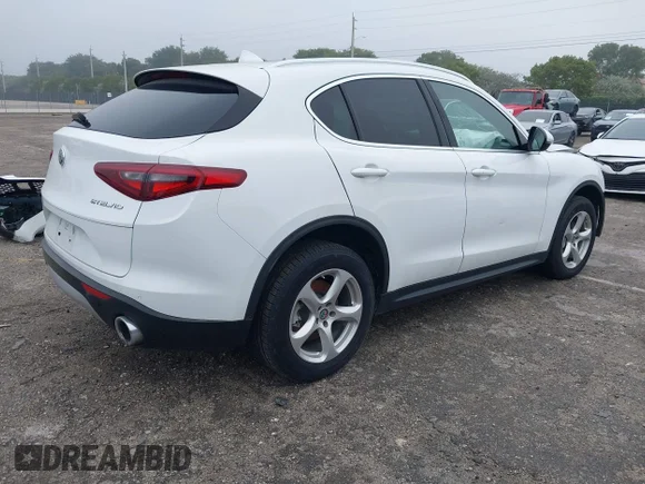✅ 2020 Alfa Romeo Stelvio • VIN: ZASPAJAN2L7C92247 • Lot: 43188109. Listed on IAAI with 42,980 mi. Free auction sales archive from the USA and detailed vehicle history report at DreamBid. Image 4.