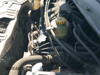 ✅ 2003 Chrysler Town & Country • VIN: 2C4GP24R63R289717 • Lot: 43281329. Wystawiony na IAAI z przebiegiem 120 038 mil. Bezpłatny archiwum sprzedaży aukcyjnych z USA i szczegółowy raport historii pojazdu na DreamBid. Zdjęcie 12.