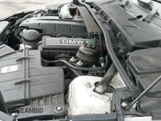 ✅ 2008 BMW 3 Series 328xi • VIN: WBAVC73598A236467 • Lot: 43011148. Wystawiony na IAAI z przebiegiem 126 711 mil. Bezpłatny archiwum sprzedaży aukcyjnych z USA i szczegółowy raport historii pojazdu na DreamBid. Zdjęcie 19.