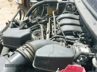 ✅ 2015 Ford Explorer XLT • VIN: 1FM5K8D85FGA78185 • Lot: 42108090. Wystawiony na IAAI z przebiegiem 178 365 mil. Bezpłatny archiwum sprzedaży aukcyjnych z USA i szczegółowy raport historii pojazdu na DreamBid. Zdjęcie 25.