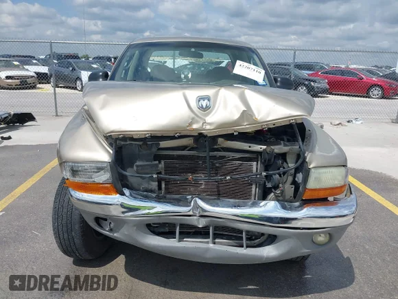 ✅ 2003 Dodge Dakota SLT • VIN: 1D7HG48N53S134071 • Лот: 42207110. Опубліковано раніше на IAAI з пробігом Не вказано. Безкоштовний доступ до архіву аукціонних продажів зі США та докладний звіт про історію автомобіля на DreamBid. Зображення 6.