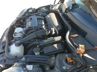 ✅ 2012 MINI Convertible S • VIN: WMWZP3C58CT296347 • Lot: 43075741. Wystawiony na IAAI z przebiegiem 99 189 mil. Bezpłatny archiwum sprzedaży aukcyjnych z USA i szczegółowy raport historii pojazdu na DreamBid. Zdjęcie 12.