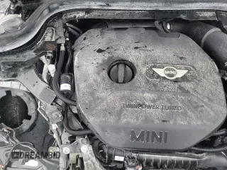 ✅ 2019 MINI Hardtop 4 Door Cooper • VIN: WMWXU1C58K2F82226 • Лот: 92996685. Опубликован ранее на Copart с пробегом 82 280 миль. Бесплатный доступ к архиву аукционных продаж из США и подробный отчёт об истории автомобиля на DreamBid. Изображение 13.