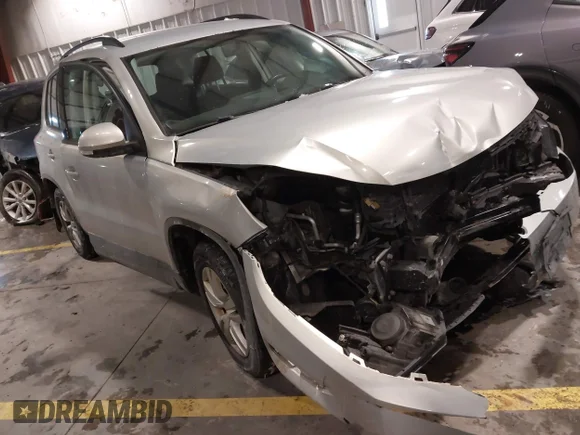✅ 2015 Volkswagen Tiguan SEL • VIN: WVGBV7AX2FW525156 • Lot: 44231878. Listed on IAAI with 162,131 mi. Free auction sales archive from the USA and detailed vehicle history report at DreamBid. Image 1.