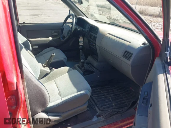 ✅ 1997 Honda Passport LX • VIN: 4S6CM58V8V4400812 • Лот: 45082814. Опубліковано раніше на IAAI з пробігом 121 828 миль. Безкоштовний доступ до архіву аукціонних продажів зі США та докладний звіт про історію автомобіля на DreamBid. Зображення 5.