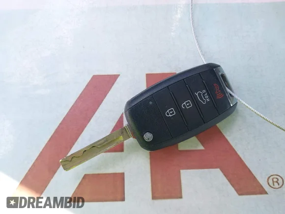 ✅ 2016 Kia Sorento LX • VIN: 5XYPG4A5XGG003990 • Lot: 44578251. Wystawiony na IAAI z przebiegiem 145 631 mil. Bezpłatny archiwum sprzedaży aukcyjnych z USA i szczegółowy raport historii pojazdu na DreamBid. Zdjęcie 11.
