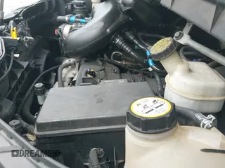 ✅ 2015 Ford Transit Cargo • VIN: 1FTNR2CM0FKA92570 • Lot: 43061239. Wystawiony na IAAI z przebiegiem 221 884 mil. Bezpłatny archiwum sprzedaży aukcyjnych z USA i szczegółowy raport historii pojazdu na DreamBid. Zdjęcie 19.