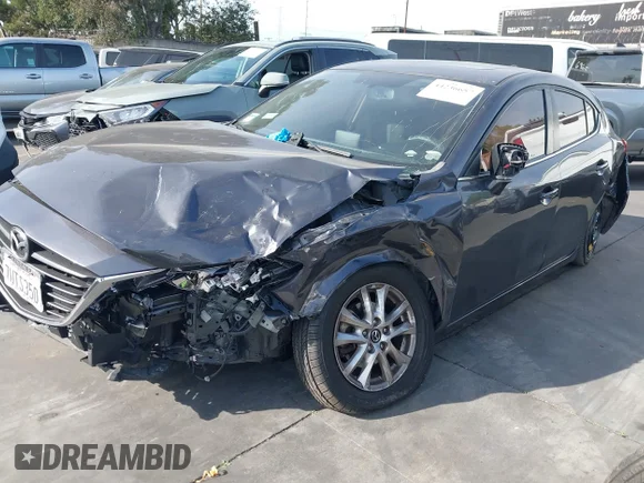 ✅ 2016 Mazda 3 i Touring • VIN: 3MZBM1M71GM312634 • Лот: 44236657. Опубликован ранее на IAAI с пробегом Не указан. Бесплатный доступ к архиву аукционных продаж из США и подробный отчёт об истории автомобиля на DreamBid. Изображение 2.