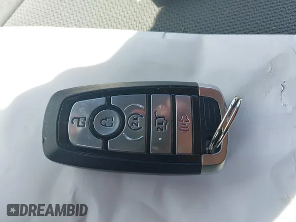 ✅ 2022 Ford Escape SEL • VIN: 1FMCU9H94NUA85445 • Lot: 44484644. Wystawiony na IAAI z przebiegiem 38 327 mil. Bezpłatny archiwum sprzedaży aukcyjnych z USA i szczegółowy raport historii pojazdu na DreamBid. Zdjęcie 11.