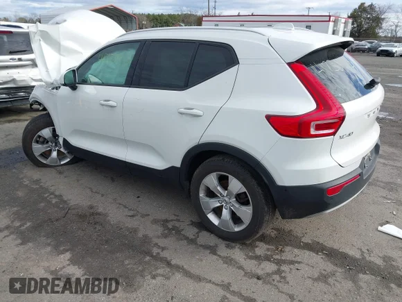 ✅ 2019 Volvo XC40 Momentum • VIN: YV4AC2HK6K2108348 • Lot: 41730715. Wystawiony na IAAI z przebiegiem 60 438 mil. Bezpłatny archiwum sprzedaży aukcyjnych z USA i szczegółowy raport historii pojazdu na DreamBid. Zdjęcie 3.
