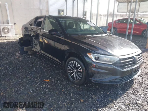 ✅ 2019 Volkswagen Jetta SEL • VIN: 3VWE57BU4KM085485 • Lot: 44582393. Listed on IAAI with 136,561 mi. Free auction sales archive from the USA and detailed vehicle history report at DreamBid. Image 1.