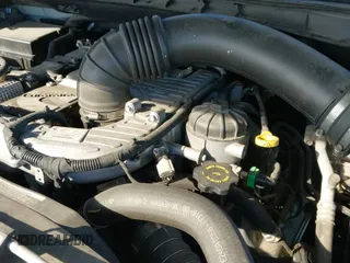 ✅ 2016 Nissan Titan Platinum Reserve • VIN: 1N6BA1F40GN510106 • Lot: 43676682. Wystawiony na IAAI z przebiegiem 82 714 mil. Bezpłatny archiwum sprzedaży aukcyjnych z USA i szczegółowy raport historii pojazdu na DreamBid. Zdjęcie 19.