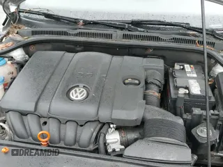 ✅ 2011 Volkswagen Jetta SE • VIN: 3VWDZ7AJ6BM321447 • Lot: 42512639. Listed on IAAI with 218,929 mi. Free auction sales archive from the USA and detailed vehicle history report at DreamBid. Image 14.