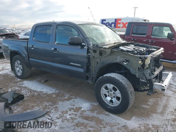 ✅ 2015 Toyota Tacoma • VIN: 3TMLU4EN8FM177785 • Лот: 41082160. Опубликован ранее на IAAI с пробегом 156 761 миль. Бесплатный доступ к архиву аукционных продаж из США и подробный отчёт об истории автомобиля на DreamBid. Изображение 1.