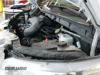 ✅ 2019 Ford Transit • VIN: 1FTYR1ZM2KKB00791 • Lot: 43635058. Wystawiony na IAAI z przebiegiem 93 142 mil. Bezpłatny archiwum sprzedaży aukcyjnych z USA i szczegółowy raport historii pojazdu na DreamBid. Zdjęcie 19.