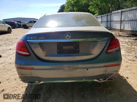 ✅ 2018 Mercedes-Benz E 300 • VIN: WDDZF4JB9JA366943 • Lot: 49922436. Wystawiony na Copart z przebiegiem 101 908 mil. Bezpłatny archiwum sprzedaży aukcyjnych z USA i szczegółowy raport historii pojazdu na DreamBid. Zdjęcie 6.
