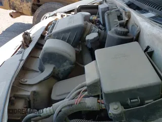 ✅ 1998 GMC Safari Cargo • VIN: 1GTDM19W9WB510668 • Lot: 41738531. Wystawiony na IAAI z przebiegiem 159 978 mil. Bezpłatny archiwum sprzedaży aukcyjnych z USA i szczegółowy raport historii pojazdu na DreamBid. Zdjęcie 12.