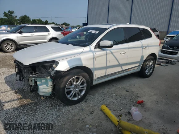 ✅ 2016 Volvo XC60 T5 Drive-E Platinum • VIN: YV440MDM2G2878904 • Lot: 60275395. Wystawiony na Copart z przebiegiem 160 610 mil. Bezpłatny archiwum sprzedaży aukcyjnych z USA i szczegółowy raport historii pojazdu na DreamBid. Zdjęcie 1.