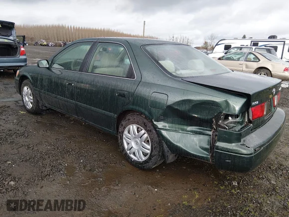✅ 2001 Toyota Camry LE • VIN: 4T1BG22K71U107809 • Lot: 44518731. Wystawiony na IAAI z przebiegiem 141 449 mil. Bezpłatny archiwum sprzedaży aukcyjnych z USA i szczegółowy raport historii pojazdu na DreamBid. Zdjęcie 3.