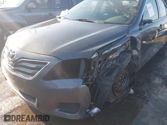 ✅ 2010 Toyota Camry SE • VIN: 4T1BF3EK0AU025036 • Lot: 43967293. Wystawiony na IAAI z przebiegiem 193 247 mil. Bezpłatny archiwum sprzedaży aukcyjnych z USA i szczegółowy raport historii pojazdu na DreamBid. Zdjęcie 6.
