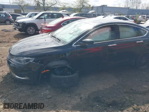 ✅ 2017 Chrysler 200 Limited Platinum • VIN: 1C3CCCAB2HN506907 • Лот: 44910920. Опубліковано раніше на IAAI з пробігом 123 143 миль. Безкоштовний доступ до архіву аукціонних продажів зі США та докладний звіт про історію автомобіля на DreamBid. Зображення 6.
