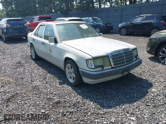 ✅ 1993 Mercedes-Benz 300 • VIN: WDBEA28E3PB884995 • Lot: 42808650. Wystawiony na IAAI z przebiegiem 236 474 mil. Bezpłatny archiwum sprzedaży aukcyjnych z USA i szczegółowy raport historii pojazdu na DreamBid. Zdjęcie 1.