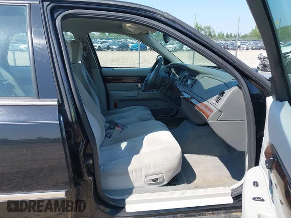 ✅ 2005 Mercury Grand Marquis LS Premium • VIN: 2MEFM75W55X640250 • Lot: 42442493. Wystawiony na IAAI z przebiegiem 148 389 mil. Bezpłatny archiwum sprzedaży aukcyjnych z USA i szczegółowy raport historii pojazdu na DreamBid. Zdjęcie 5.