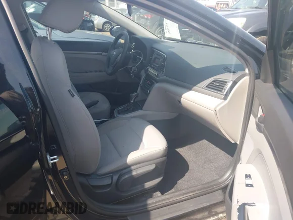 ✅ 2017 Hyundai Elantra SE • VIN: KMHD74LF0HU180097 • Lot: 44517186. Wystawiony na IAAI z przebiegiem 79 456 mil. Bezpłatny archiwum sprzedaży aukcyjnych z USA i szczegółowy raport historii pojazdu na DreamBid. Zdjęcie 5.
