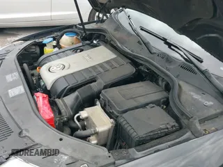 ✅ 2008 Volkswagen Passat Komfort • VIN: WVWAK73CX8P089446 • Lot: 42473794. Listed on IAAI with 174,425 mi. Free auction sales archive from the USA and detailed vehicle history report at DreamBid. Image 13.