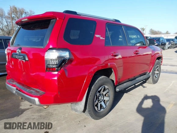 ✅ 2017 Toyota 4Runner TRD Off Road Premium • VIN: JTEBU5JR5H5407152 • Lot: 43968080. Wystawiony na IAAI z przebiegiem 95 239 mil. Bezpłatny archiwum sprzedaży aukcyjnych z USA i szczegółowy raport historii pojazdu na DreamBid. Zdjęcie 4.
